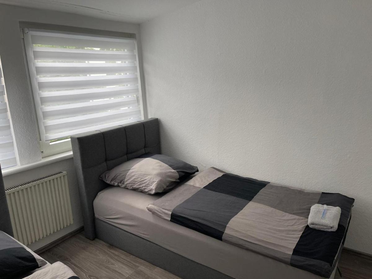 אסן Apartment Bis Zu 8 Einzelbetten Stellplatz Wifi מראה חיצוני תמונה