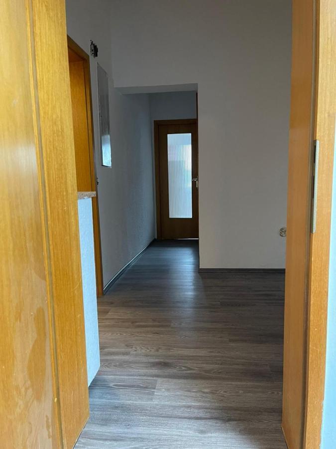 אסן Apartment Bis Zu 8 Einzelbetten Stellplatz Wifi מראה חיצוני תמונה